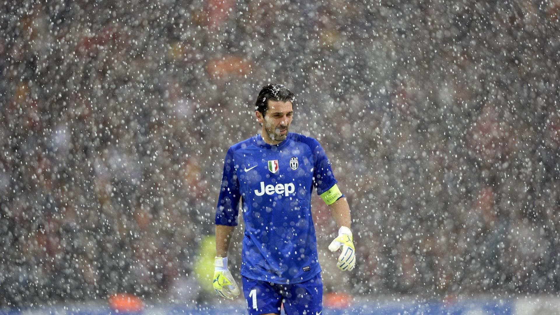 孔帕尼确认穆西亚拉、于帕恢复进展良好 萨内积极请战世俱杯 拜仁双线冲刺迎关键期