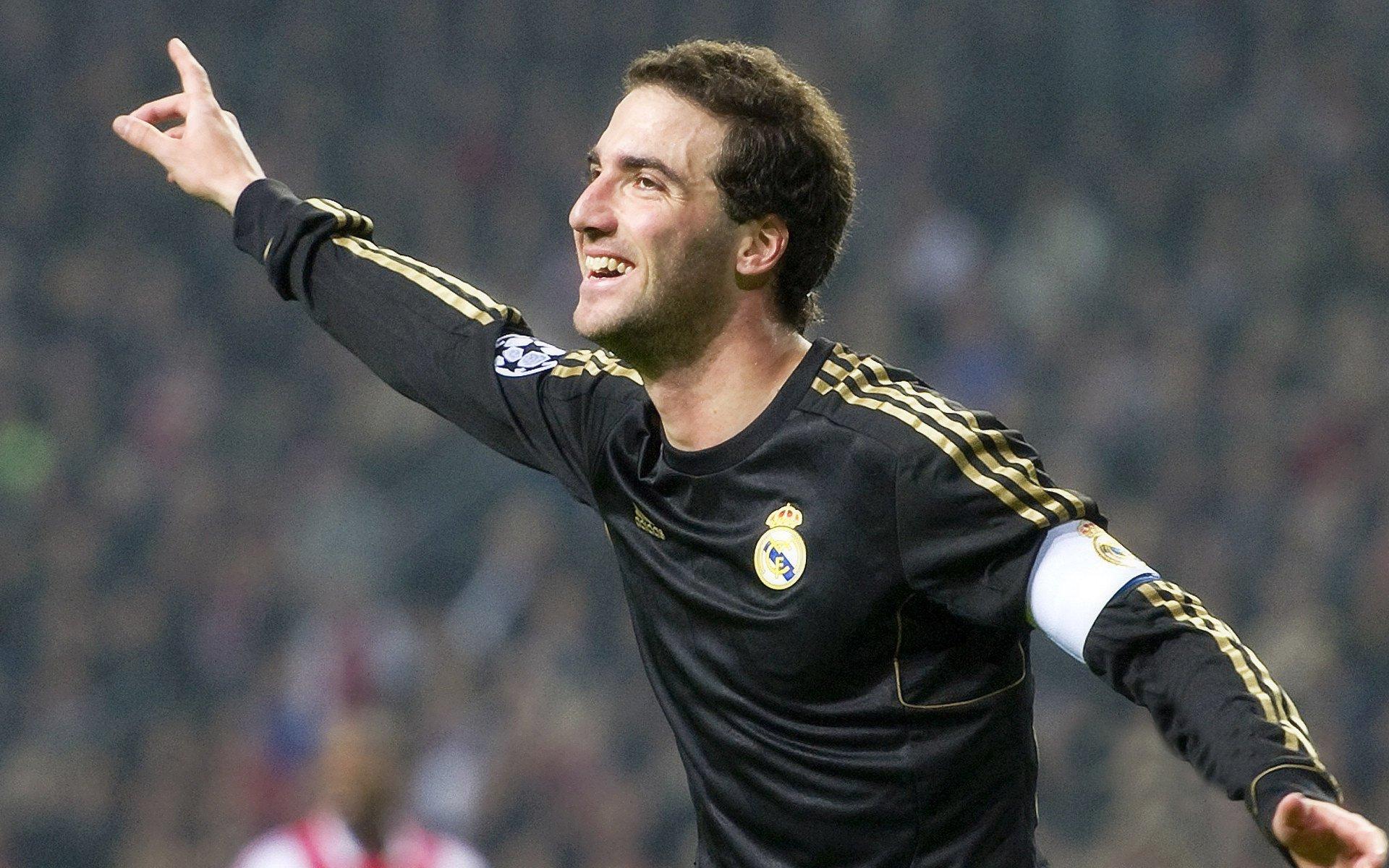 再见小萨?媒体献计卫冕冠军6换1!内线再升级,三少变成了四巨头?