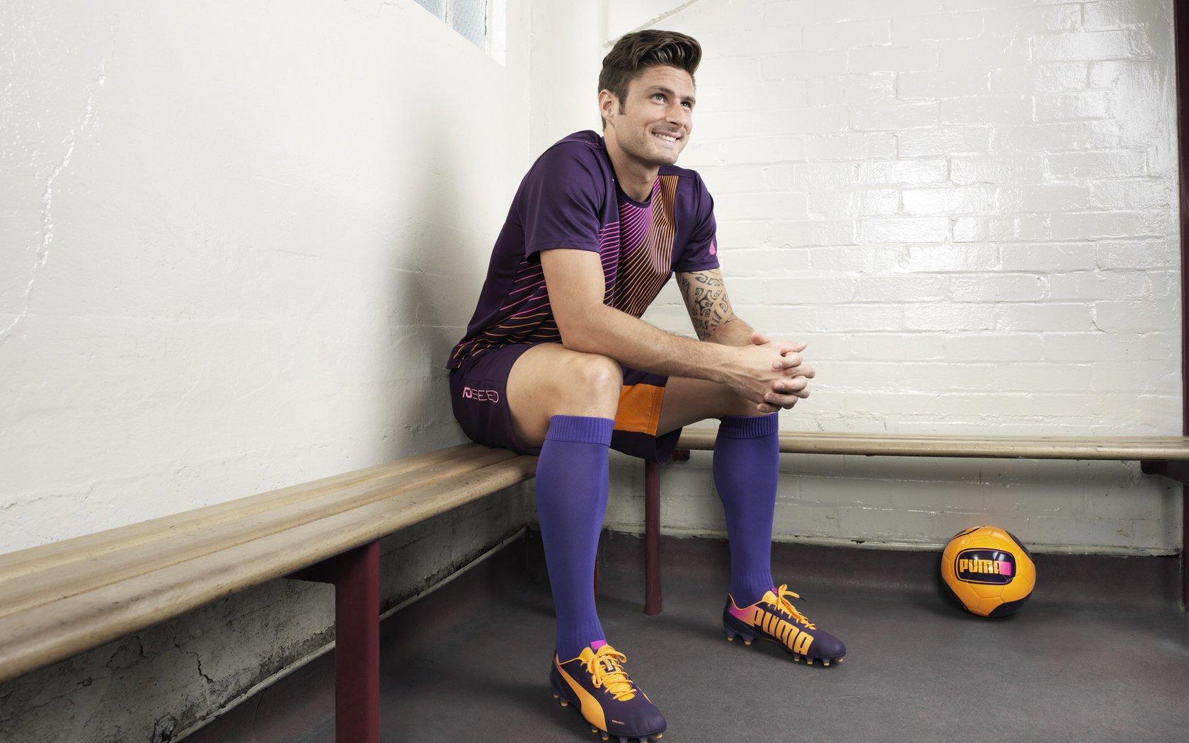 天赋炸裂!4岁小孩姐泳池创奇迹,50米自由泳57秒震撼全场