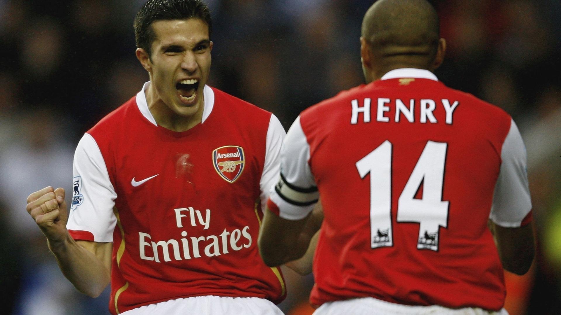 疯了！切尔西新帅上任首把火，死命令强挖利物浦头号猎物，英超军备竞赛再掀风暴